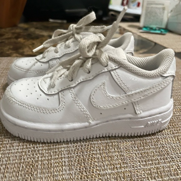 Kids Size Nike - Picture 2 of 8
